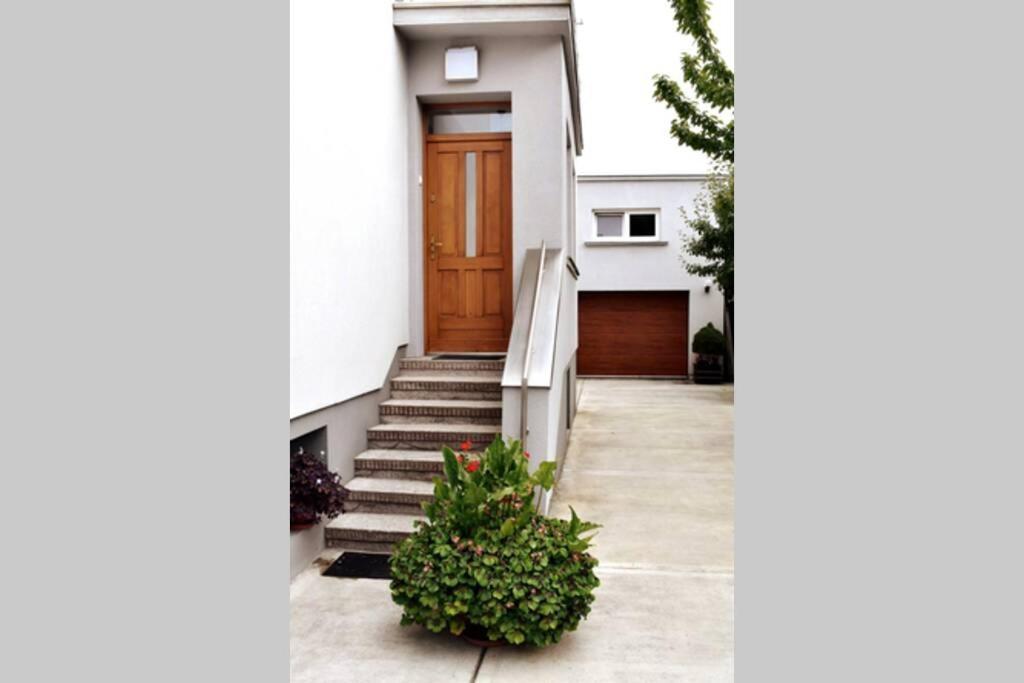 Modern Apartment In Tarnów 外观 照片